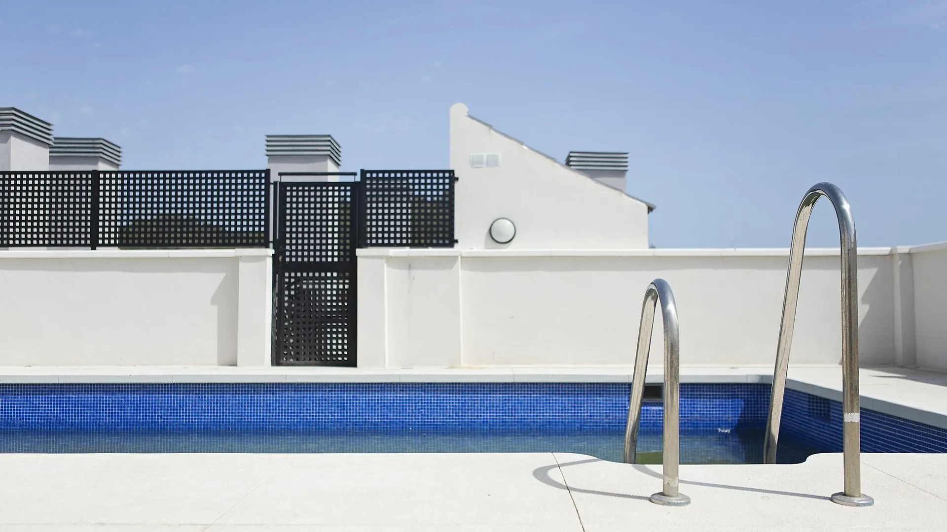 Suncity Refino Oriental Con Piscina Málaga